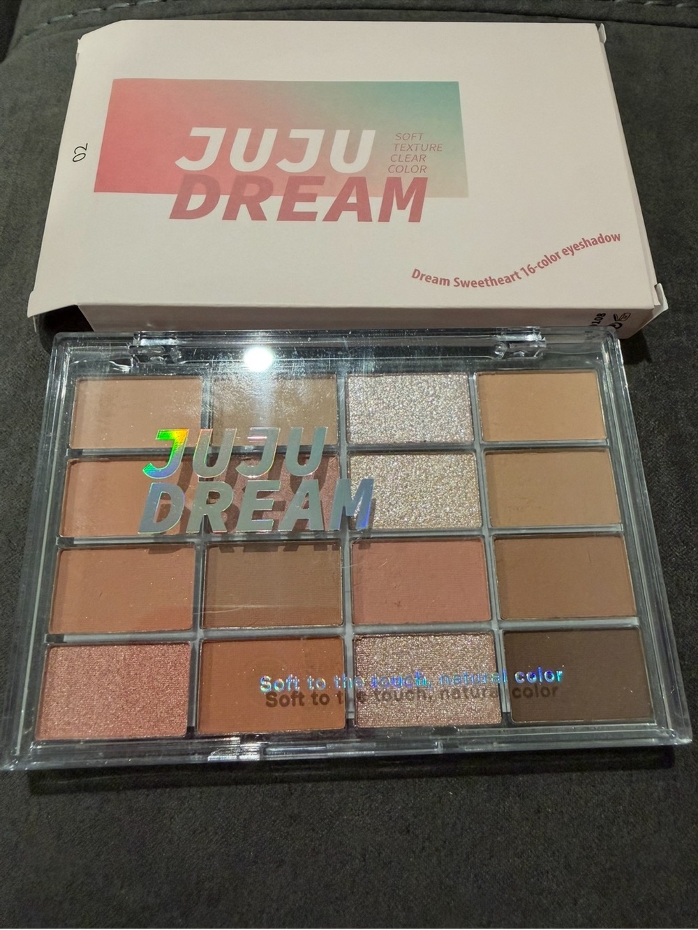 JUJU DREAM Neutral Eyeshadow Palette — Warm Brown & Peach Tones